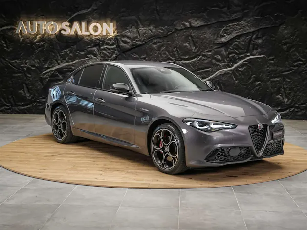 Alfa Romeo Giulia 2.0 Veloce Q4 AT8 *Facelift*Abstandsregler*El. Sitze mit Memory*Sitzheizung*