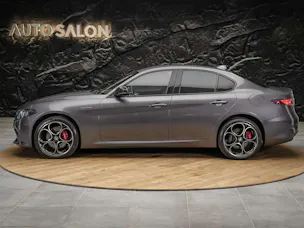 Alfa Romeo Giulia 2.0 Veloce Q4 AT8 *Facelift*Abstandsregler*El. Sitze mit Memory*Sitzheizung*