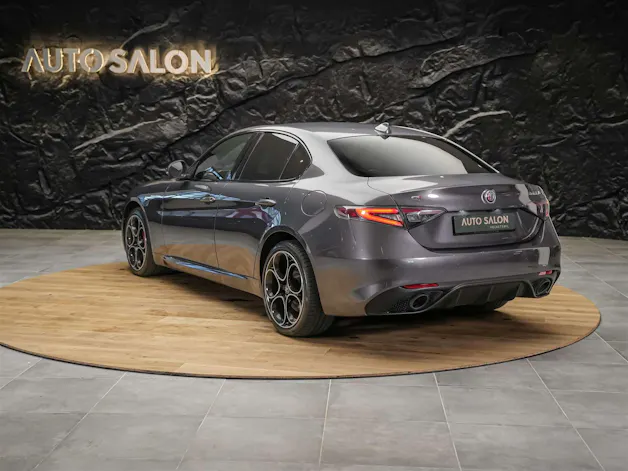 Alfa Romeo Giulia 2.0 Veloce Q4 AT8 *Facelift*Abstandsregler*El. Sitze mit Memory*Sitzheizung*