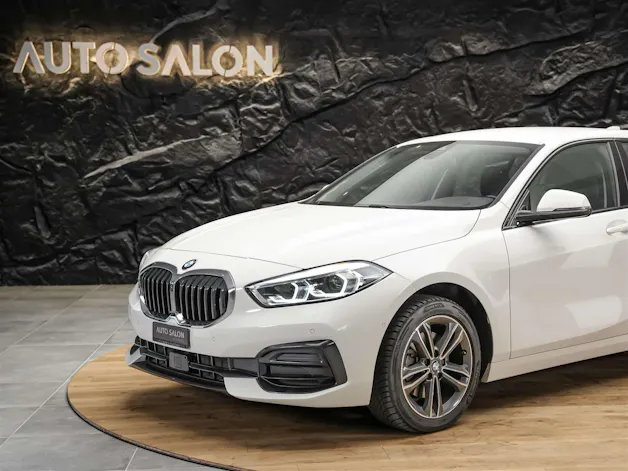 BMW 118i Sport Line Steptronic *Abstandsregler*Harman/Kardon*Sitzheizung*