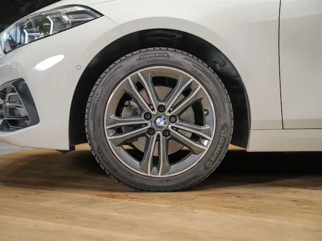 BMW 118i Sport Line Steptronic *Abstandsregler*Harman/Kardon*Sitzheizung*
