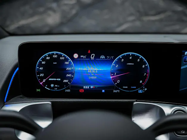 Mercedes-Benz GLB 35 AMG 4matic *Abstandsregler*Sitzheizung*Rückfahrkamera*