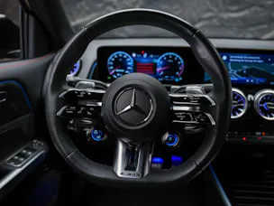 Mercedes-Benz GLB 35 AMG 4matic *Abstandsregler*Sitzheizung*Rückfahrkamera*