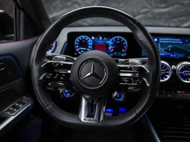 Mercedes-Benz GLB 35 AMG 4matic *Abstandsregler*Sitzheizung*Rückfahrkamera*