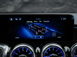 Mercedes-Benz GLB 35 AMG 4matic *Abstandsregler*Sitzheizung*Rückfahrkamera*