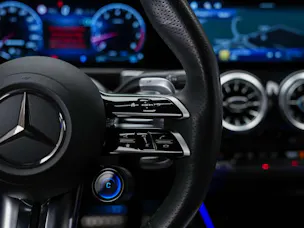 Mercedes-Benz GLB 35 AMG 4matic *Abstandsregler*Sitzheizung*Rückfahrkamera*