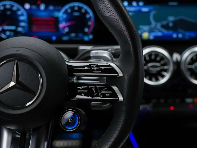 Mercedes-Benz GLB 35 AMG 4matic *Abstandsregler*Sitzheizung*Rückfahrkamera*