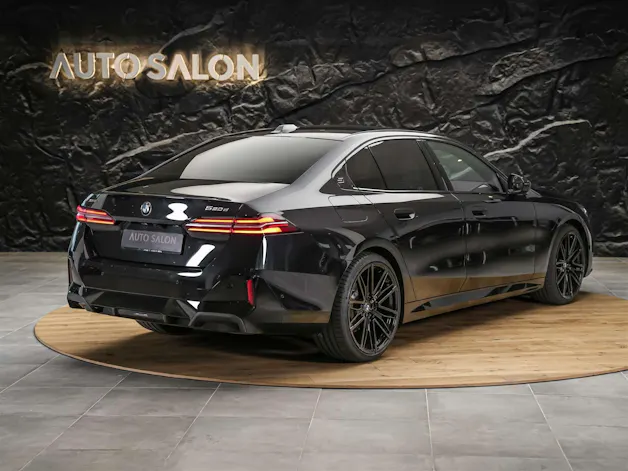 BMW 520d xDrive M Sport Steptronic *Werksgarantie*21" Felgen*Head Up*Sitzbelüftung*