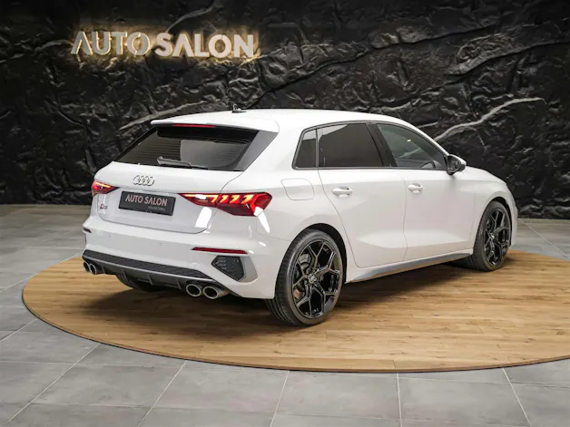 Audi S3 Sportback 2.0 TFSI quattro S-tronic 19" Felgen*Assistenzpaket*