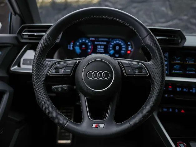 Audi S3 Sportback 2.0 TFSI quattro S-tronic 19" Felgen*Assistenzpaket*