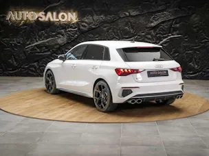 Audi S3 Sportback 2.0 TFSI quattro S-tronic 19" Felgen*Assistenzpaket*