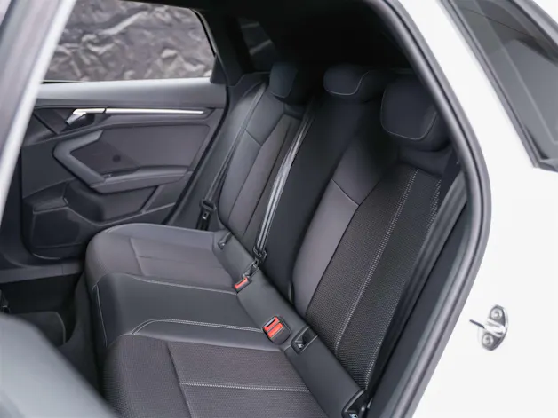 Audi S3 Sportback 2.0 TFSI quattro S-tronic 19" Felgen*Assistenzpaket*