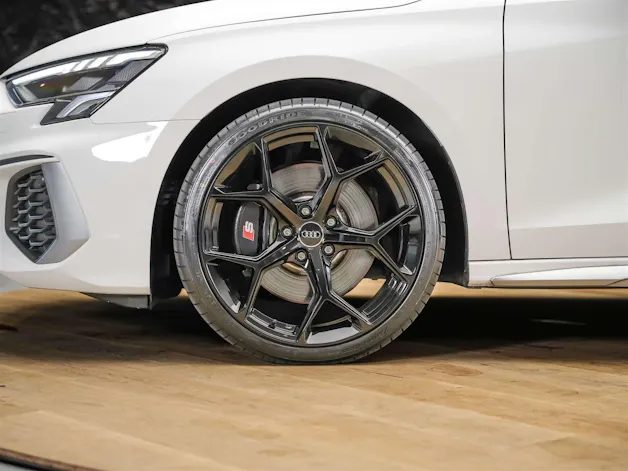 Audi S3 Sportback 2.0 TFSI quattro S-tronic 19" Felgen*Assistenzpaket*