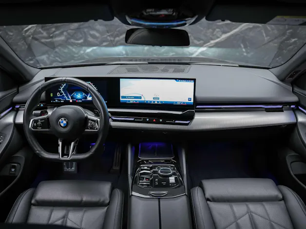BMW 520i M Sport Steptronic *Werksgarantie*21" Felgen*El. Sitze mit Memory*