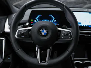 BMW X2 sDrive 20d M Sport *Werksgarantie*Lenkradheizung*Voll Leder*