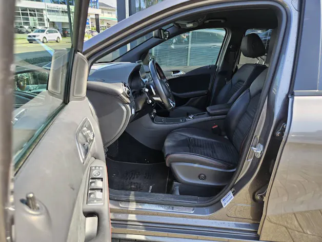 Mercedes-Benz B 220 d 4Matic Swiss Star