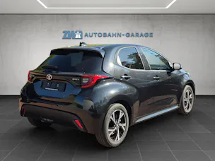 Toyota Yaris 1.5 VVT-i HSD Trend