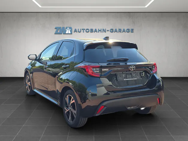 Toyota Yaris 1.5 VVT-i HSD Trend