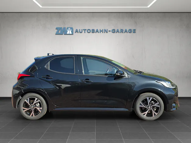 Toyota Yaris 1.5 VVT-i HSD Trend