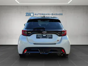 Toyota Yaris 1.5 VVT-i HSD GR Sport