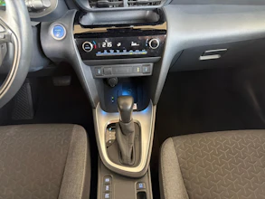 https://vehicle.imgix.net/4405778/65da8885-14f7-4940-bb07-3054c111a8df.jpg