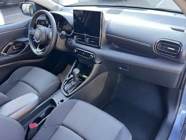 Toyota Yaris 1.5 VVT-i HSD Trend