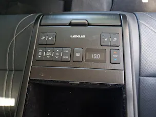 Lexus ES 300h Excellence 45906/000