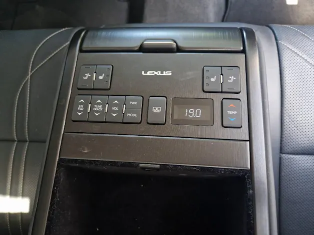Lexus ES 300h Excellence 45906/000