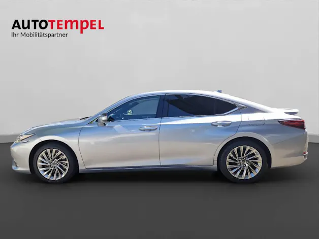 Lexus ES 300h Excellence 45906/000