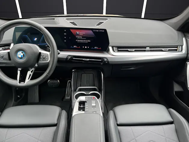 BMW X1 30e xDrive paddles