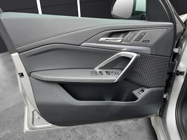 BMW X1 30e xDrive paddles