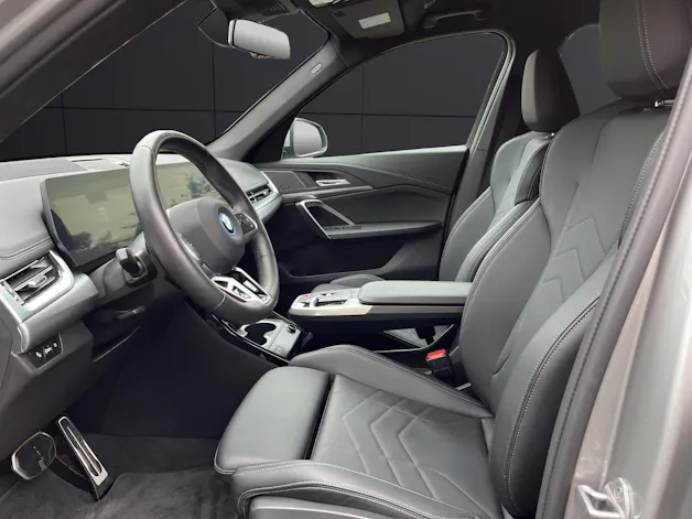 BMW X1 30e xDrive paddles