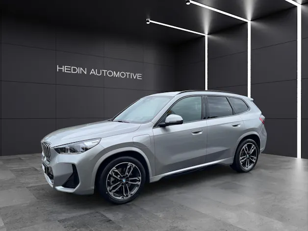 BMW X1 30e xDrive paddles