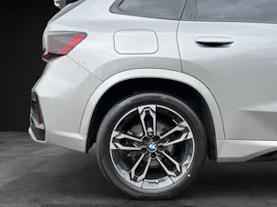 BMW X1 30e xDrive paddles