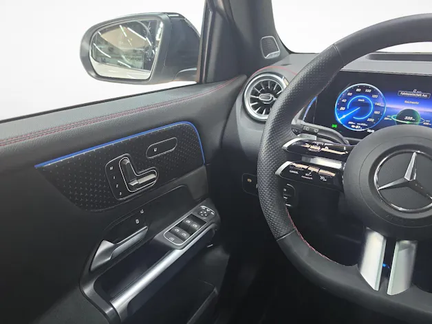 MERCEDES-BENZ EQB 350 4MATIC Excellence AMG Line