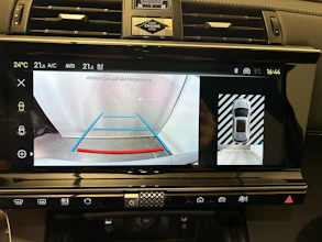 https://vehicle.imgix.net/4405851/7b56aee1-3d20-4aa8-9011-7e2fa75e3597.jpg