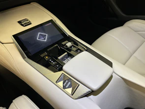 Fahrzeugbild DS AUTOMOBILES 4 1.6 E-Tense Rivoli