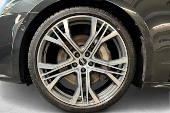 https://vehicle.imgix.net/4405869/8f06d9d3-7cf5-4489-bc80-3c45670d8a3f.jpg