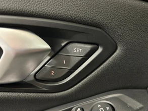 https://vehicle.imgix.net/4405884/0696ca8d-00fa-4a0f-9107-8db8980ff38d.jpg