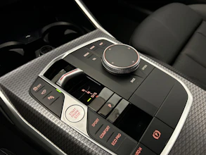 https://vehicle.imgix.net/4405884/44e4f21e-16c0-4a30-bdf7-6a691b7191fc.jpg