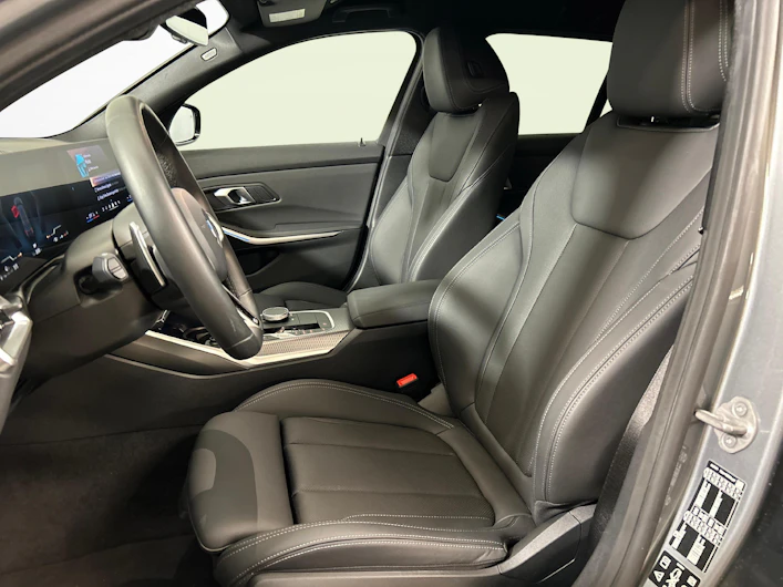 image du véhicule BMW 3 SERIES