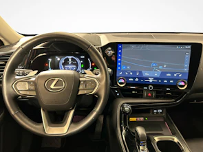 immagine del veicolo LEXUS NX 450h+ Excellence