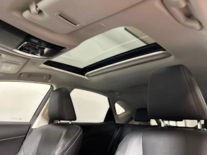 https://vehicle.imgix.net/4405896/1970c7d4-3a7a-46ef-bbdd-0b3b43e72f5b.jpg