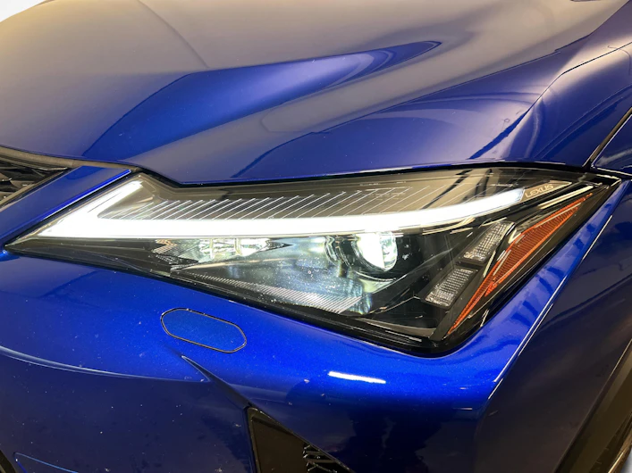 immagine del veicolo LEXUS UX