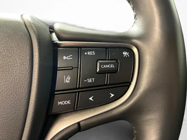 Lexus UX 250h F-Line