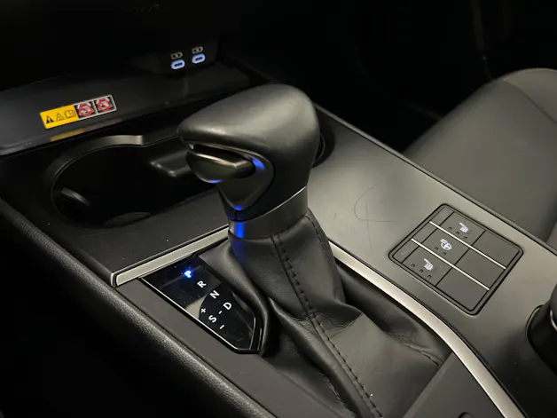 Lexus UX 250h F-Line