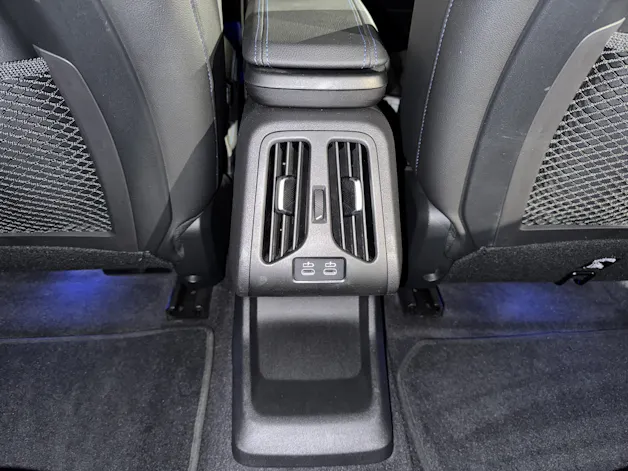 BMW 230e xDrive paddles Active Tourer M Sport
