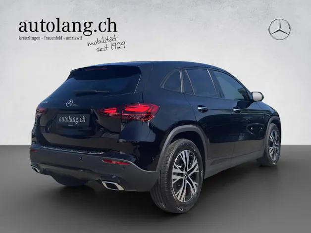 Mercedes-Benz GLA 200 Night Star Progressive
