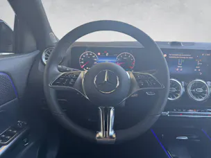 Mercedes-Benz GLA 200 Night Star Progressive