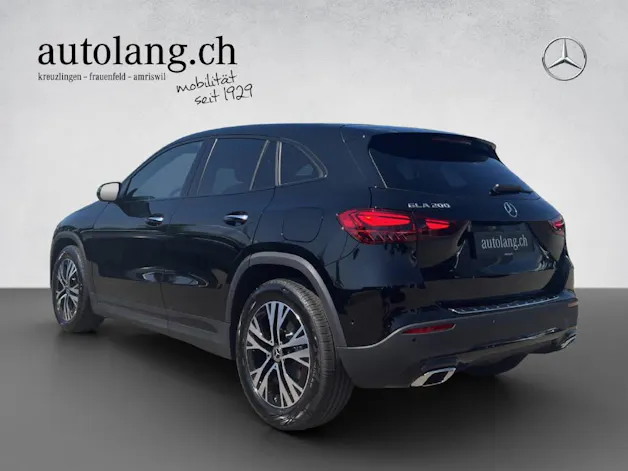 Mercedes-Benz GLA 200 Night Star Progressive